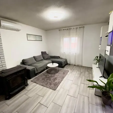 Dama Апартаменты Каштела